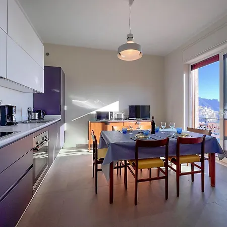 Lägenhet Panoramico A Due Passi Dal Mare *