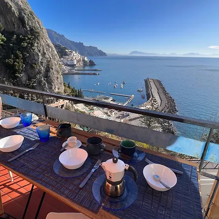 Lägenhet Panoramico A Due Passi Dal Mare